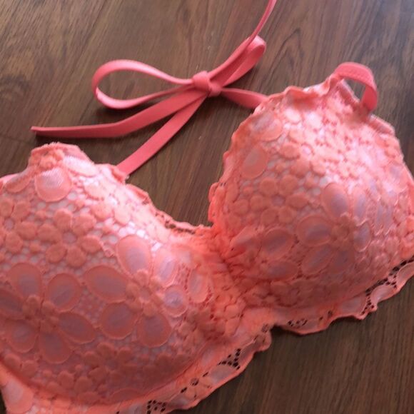 Victoria’s Secret peach lace swimsuit bikini top. Size .34 D - Picture 8 of 8
